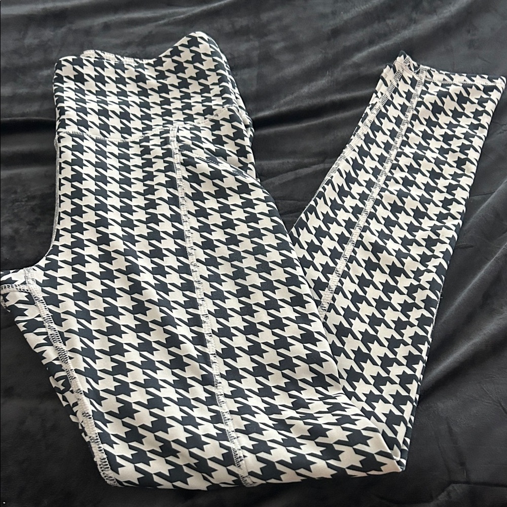 Cream and black leggings